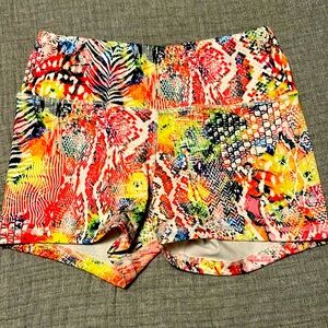 LIKE NEW FLEO SHORTS